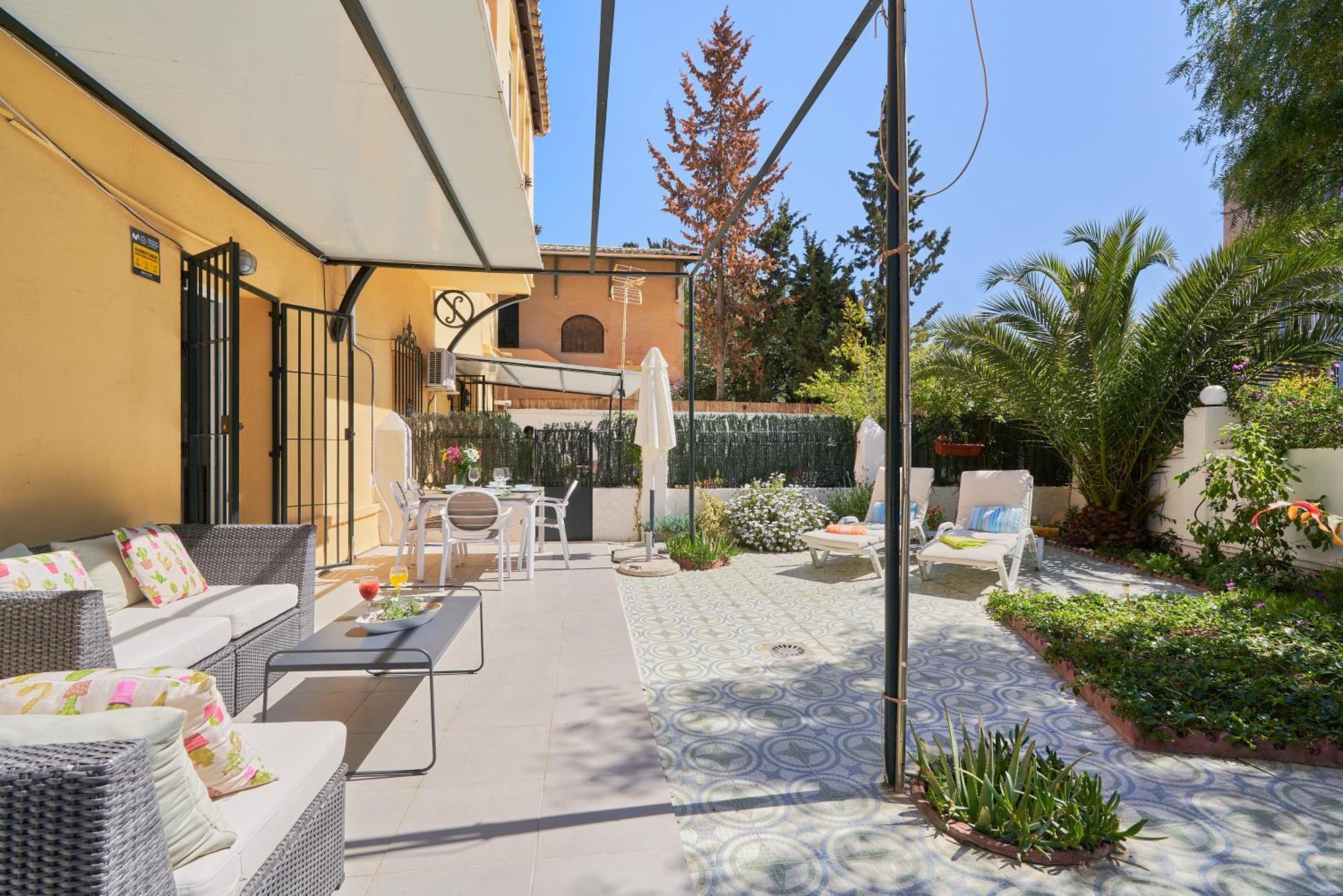 Villa Rosita Suites en Playa de la Malagueta con terraza Málaga Exterior foto
